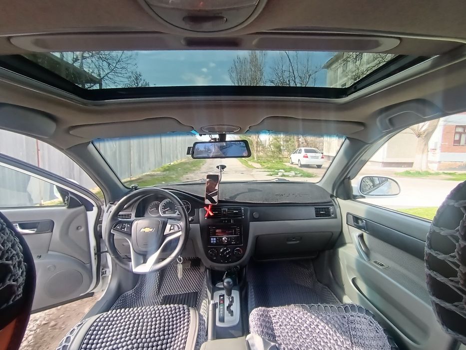 Lacetti 1.8 2009 yil probek 158000 holati yaxshi  qarab haydalgan