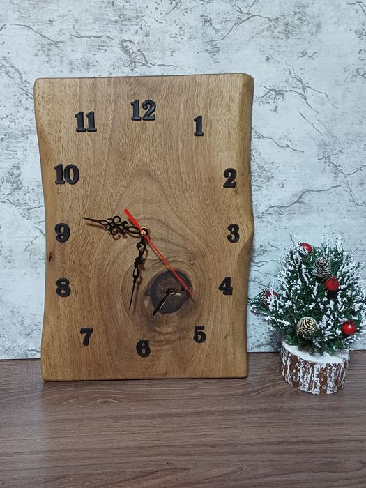 Стенен часовник от орех