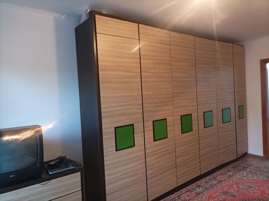 Шкаф плательный 6ти дверный.