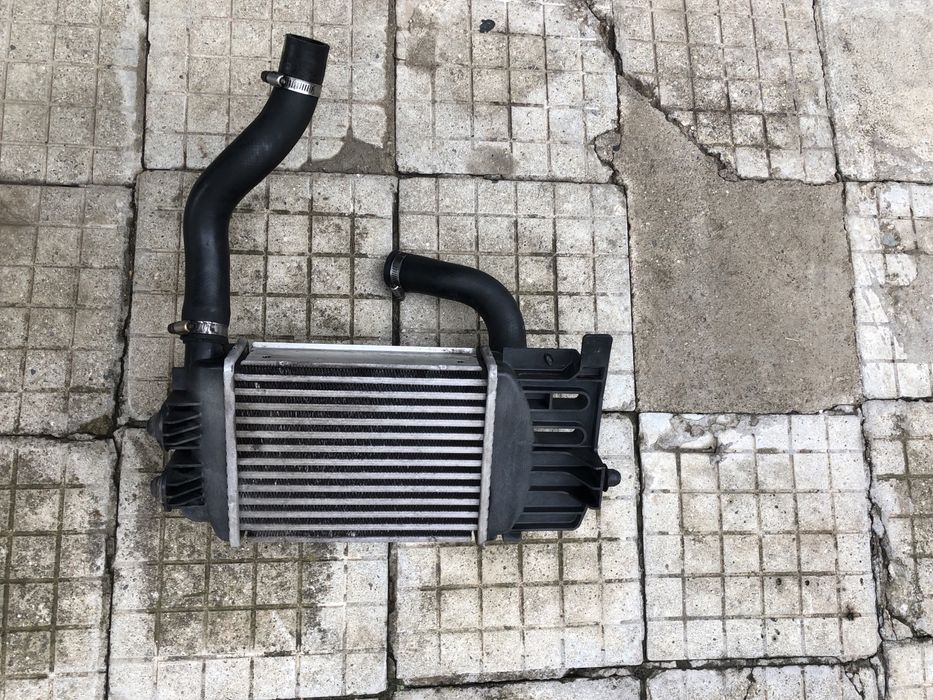 Интеркулер за Тойота ярис/Toyota Yaris 1.4D4D 2012г