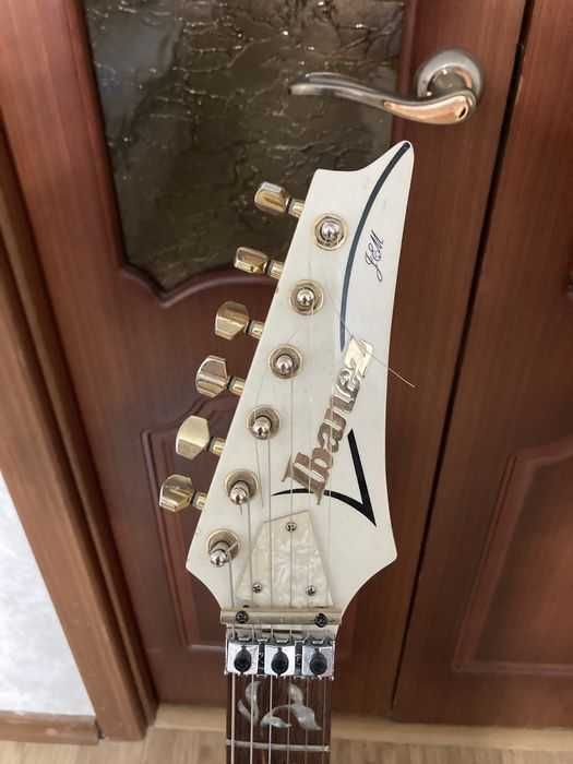Продам электрогитару Ibanez Steve vai Jem