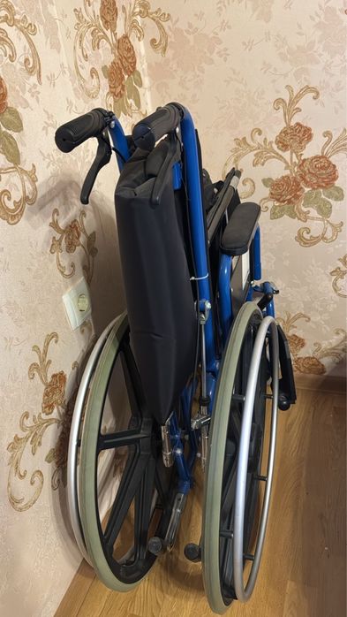 Инвалидная коляска