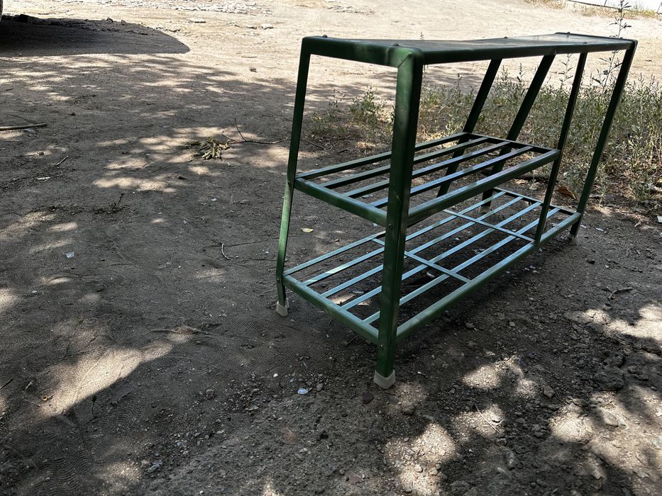 Полка под обувь в коридор