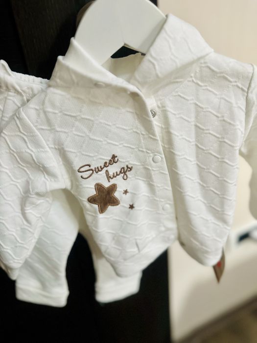 Set 100% bumbac pentru nou nascut 62 - body, pantalon si hanorac