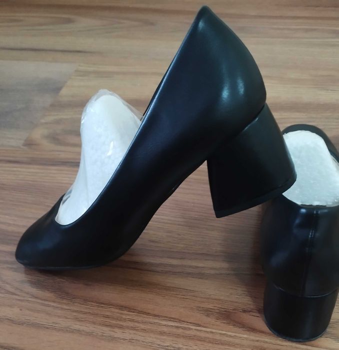 Туфли новые, 37 размер (240см)