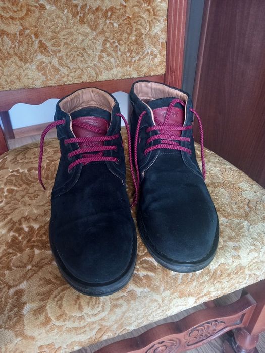 Ghete otter , piele naturală