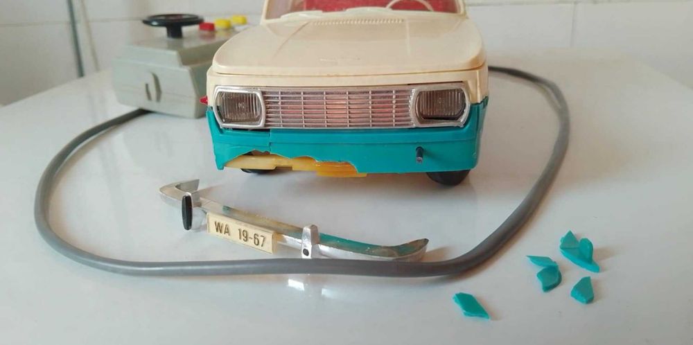 Стара играчка WARTBURG 353 DDR GDR PIKO ANKER 1/15