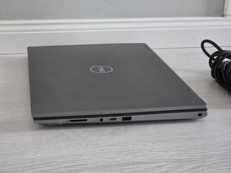 Laptop Dell precision 7680,intel i9 13950 hx, 64 gb ram, ssd 1 tb 4k 16 inch