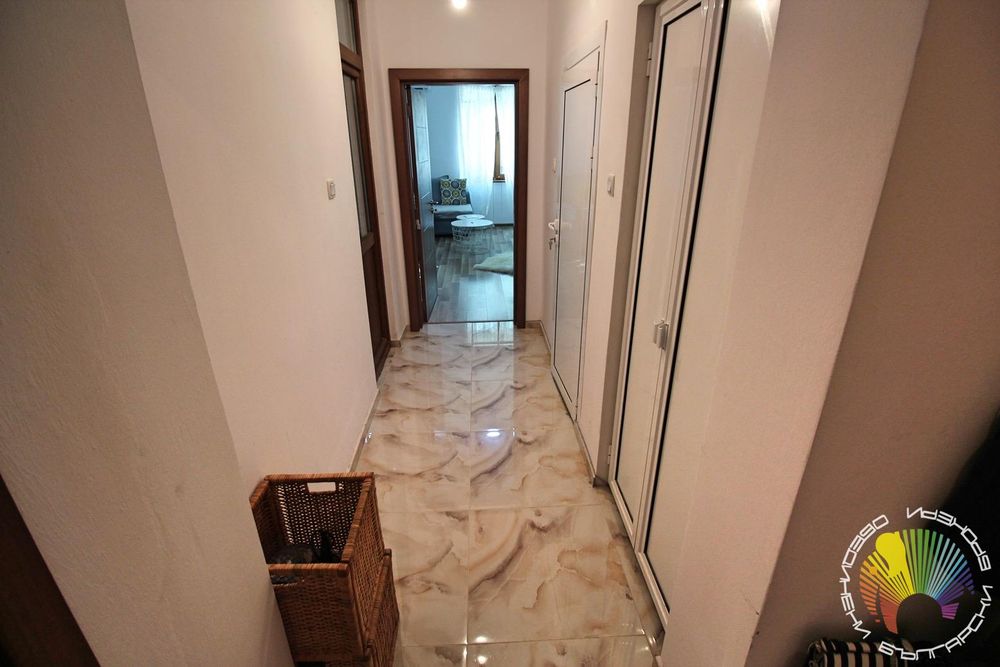 Дава се под наем Двустаен апартамент в Бургас, Център - 64 кв.м за 408 € - Снимка #11