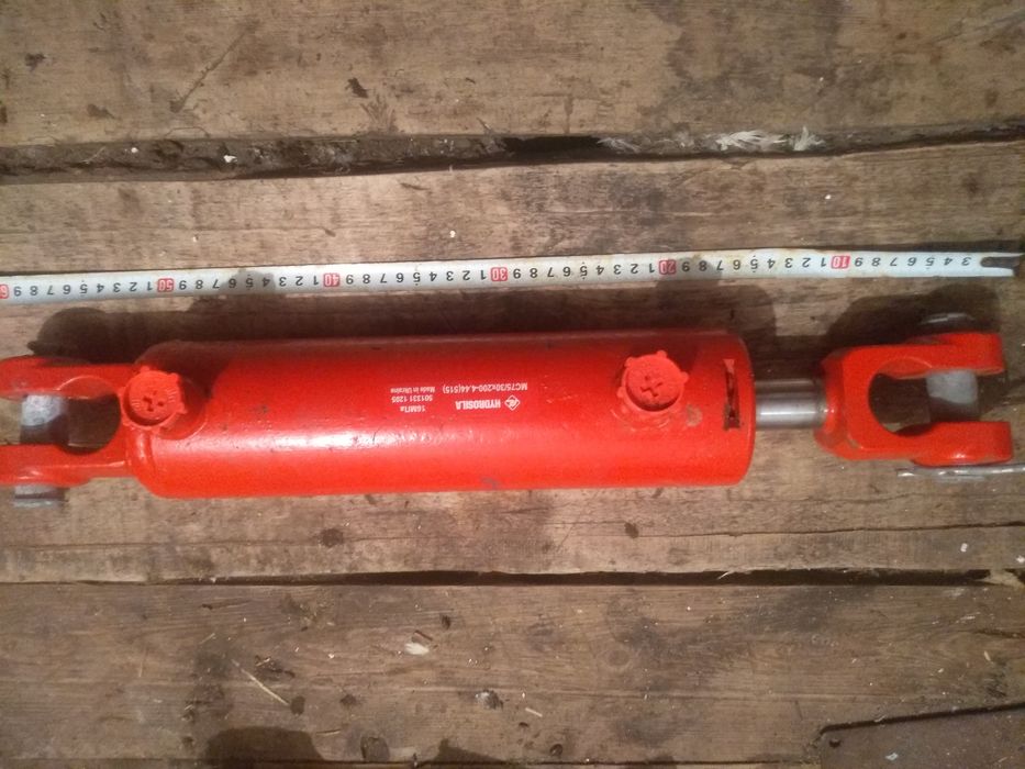Продам гидроцилиндр МСТ-75