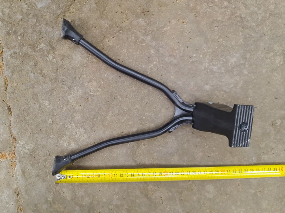 Стойка за мотопед