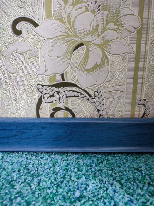 Новые плинтуса  2,5 х 6см