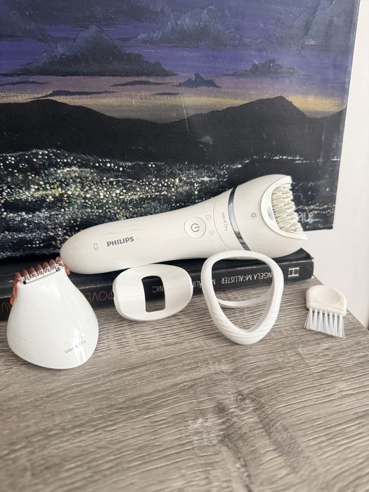 Aparat de epilat wet and dry Philips - cu accesorii noi si saculeț