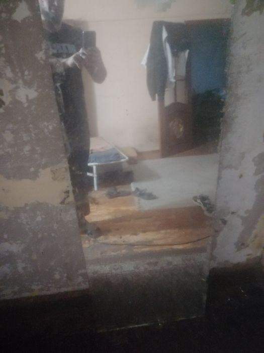 Продам зеркала разные