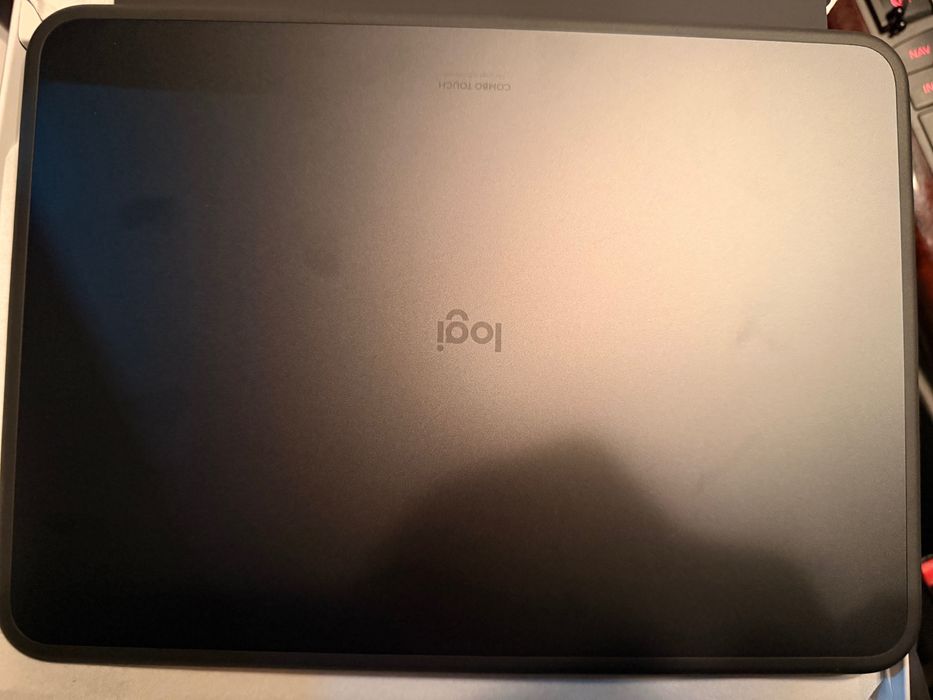 Apple iPad combo touch 11-inch m4