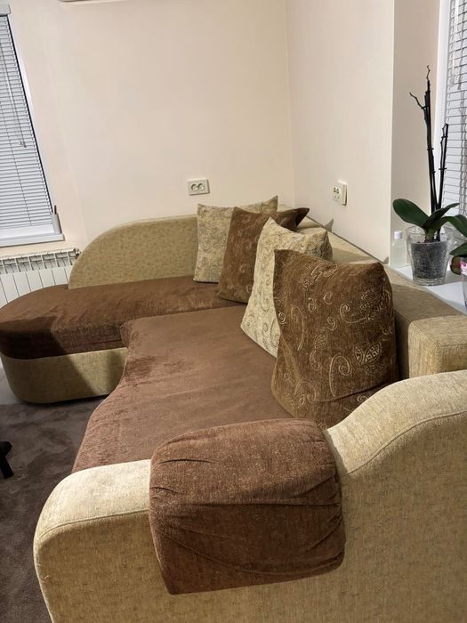 Разтегателен ъглов диван