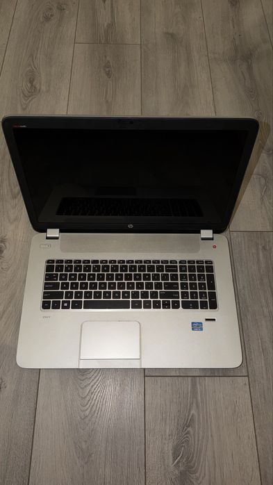 Laptop HP ENVY 17  i5