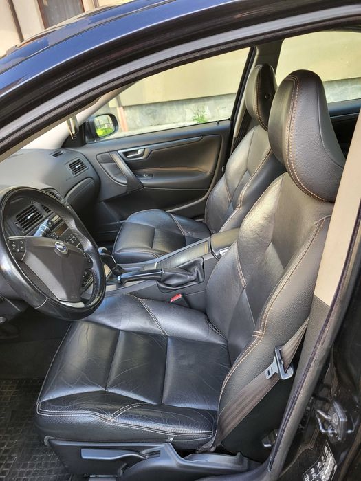 autoturism Volvo S60