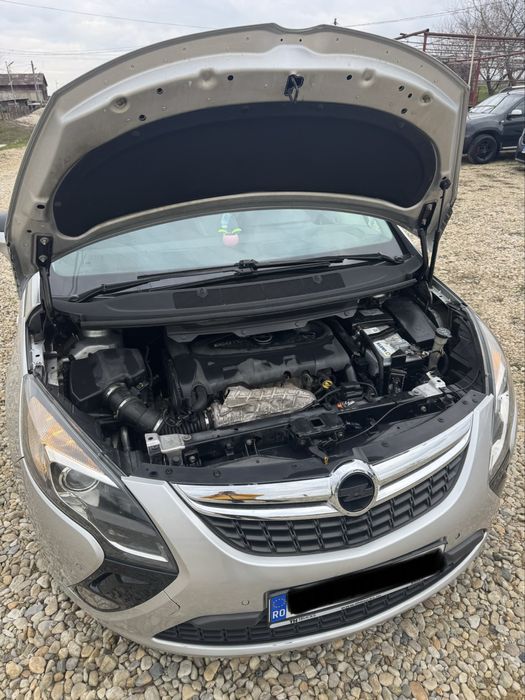 Opel Zafira C 2.0diesel 131cp 2012