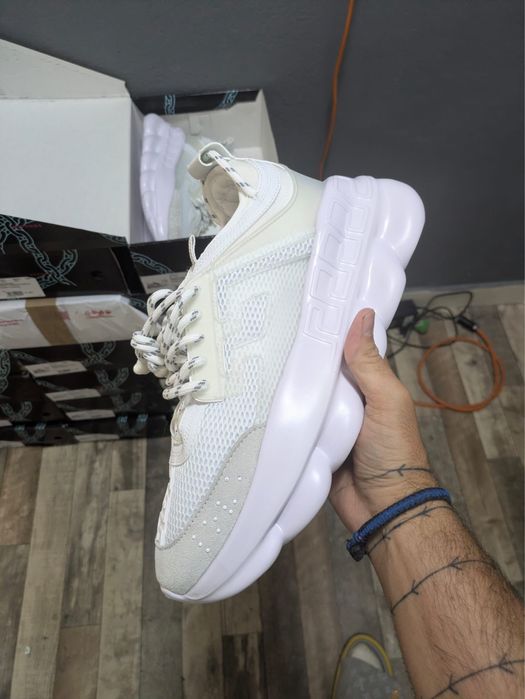 versace chain reaction