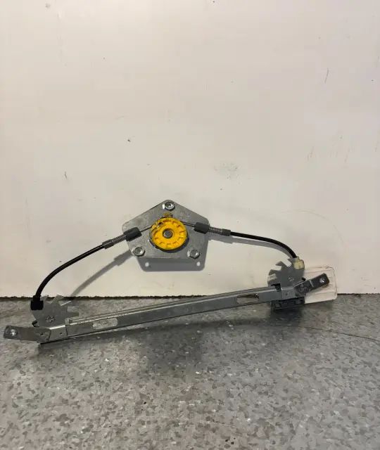 Macara geam spate dreapta manuala Volkswagen VW Bora 2000