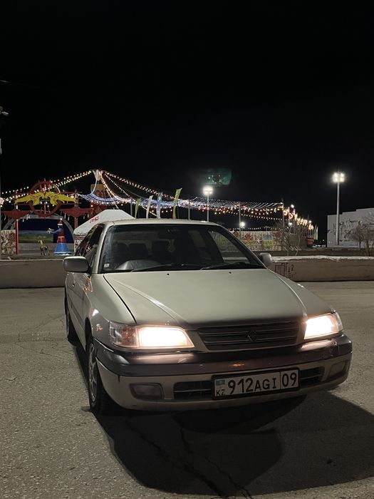 Продаю машину тайота карона