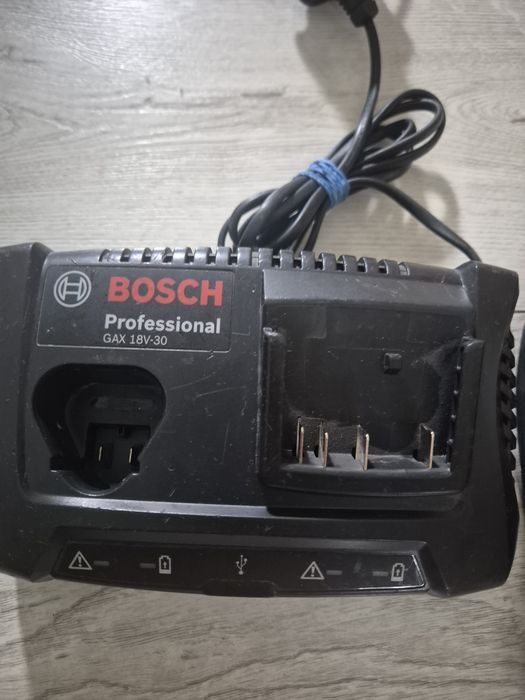 Incarcatoare bosch 18v