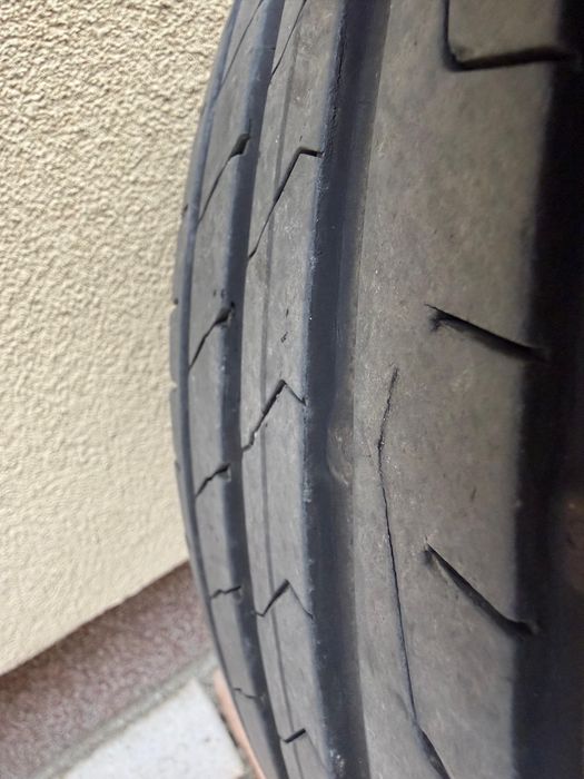 Vand 2 x anvelope vara 245/40 R 18