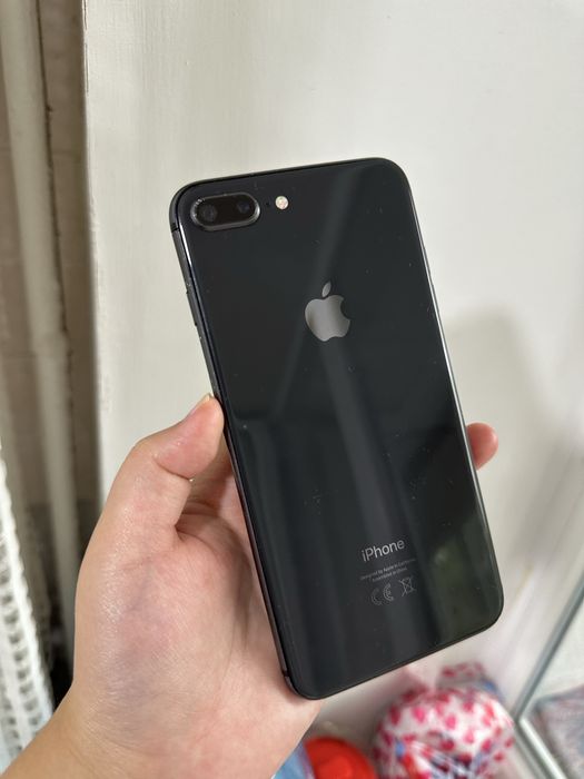 iPhone 8plus 64GB