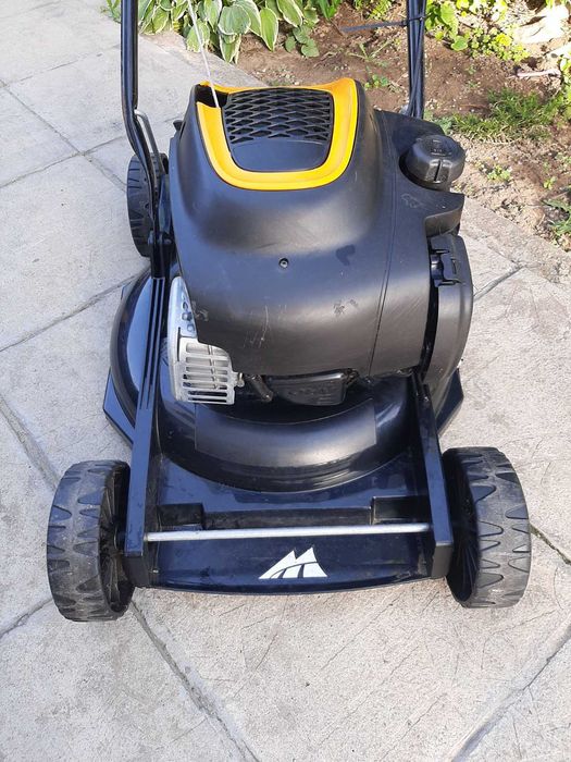 Бензинова косачка