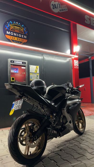 Vând Yamaha YZF-R125, an 2012
