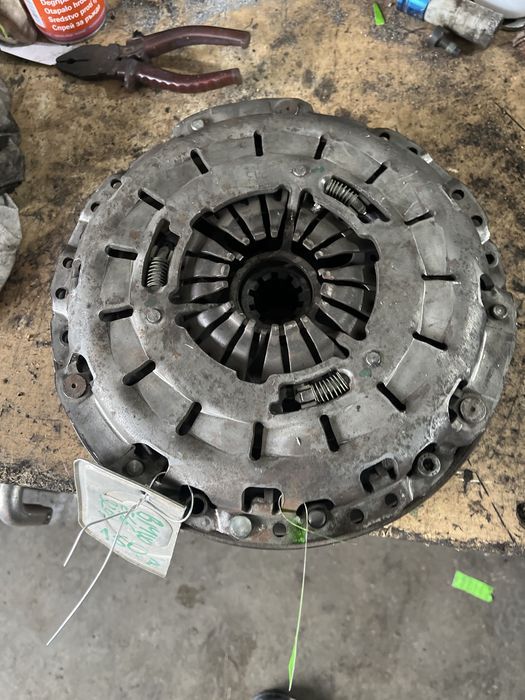 kit ambreiaj bmw 320d e46 150cp