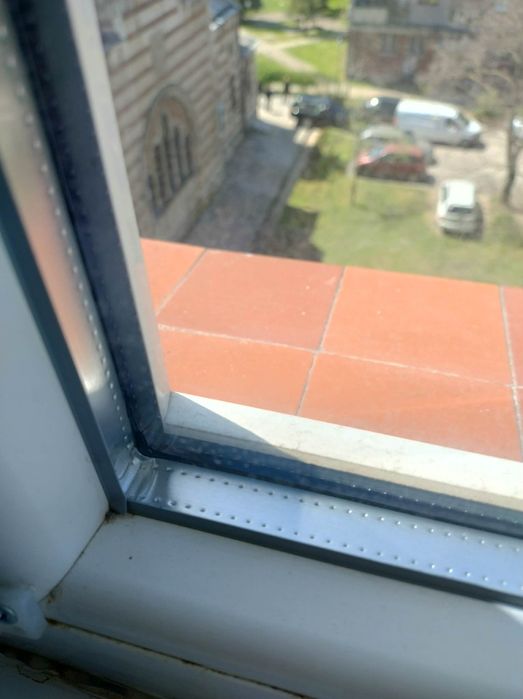 Продавам прозорец дограма Rehau