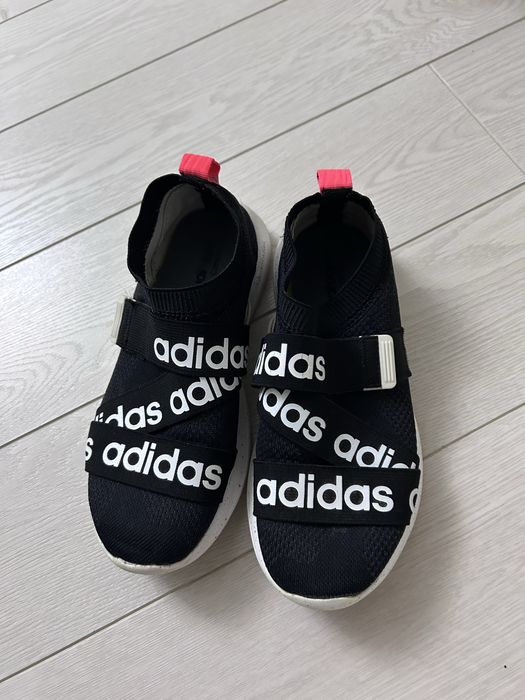 Кроссовки женские р.36