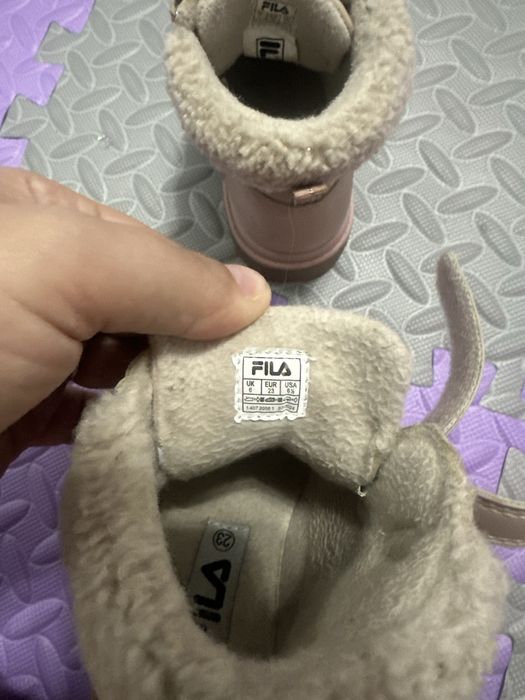 Ghete fetite marimea 23