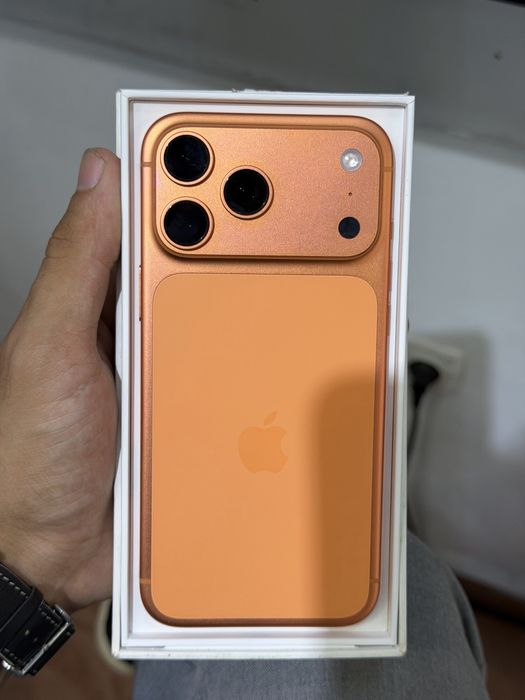 Iphone 17pro max 256gb orange