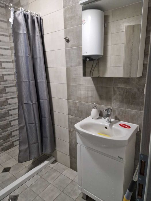 Дава се под наем Двустаен апартамент в Варна, Лятно кино Тракия - 75 кв.м за 459 € - Снимка #1