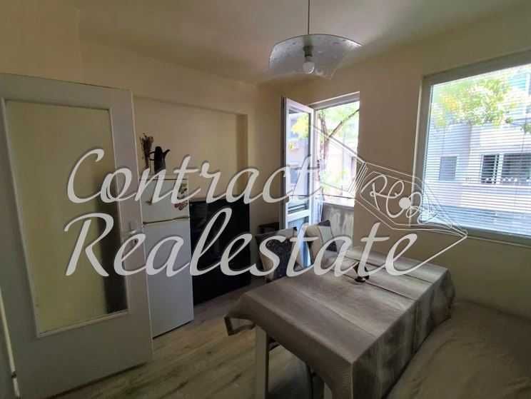 Дава се под наем Двустаен апартамент в Варна, Червен площад - 50 кв.м за 382.5 € - Снимка #1