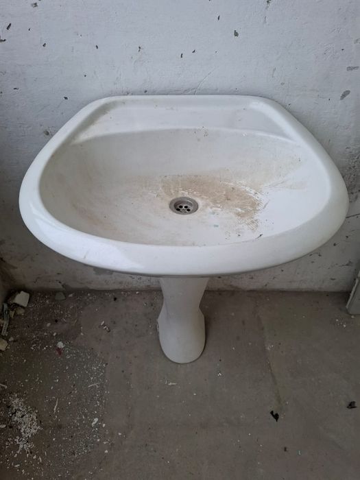 5000т. Раковинна в ванную.