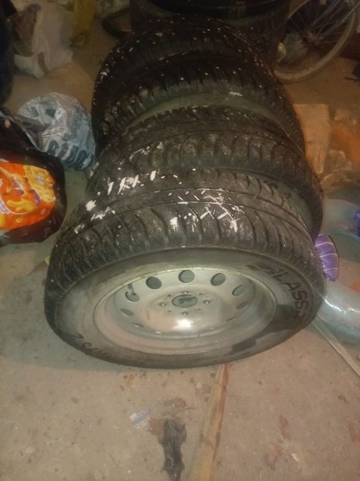 Продам зимние шины