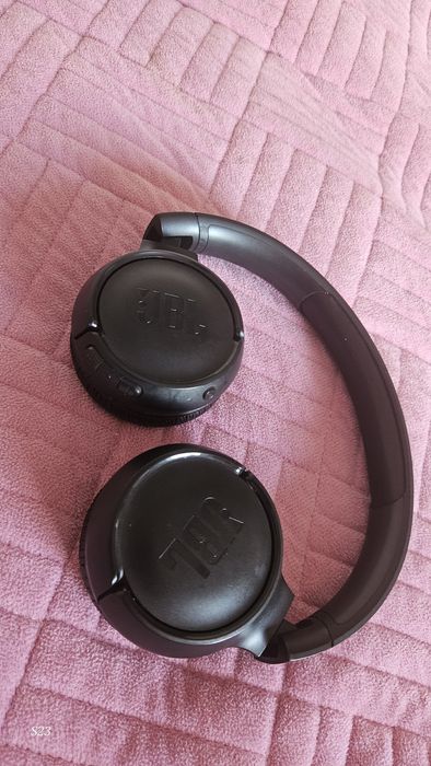 Продаётся наушники jbl510bt оригинал