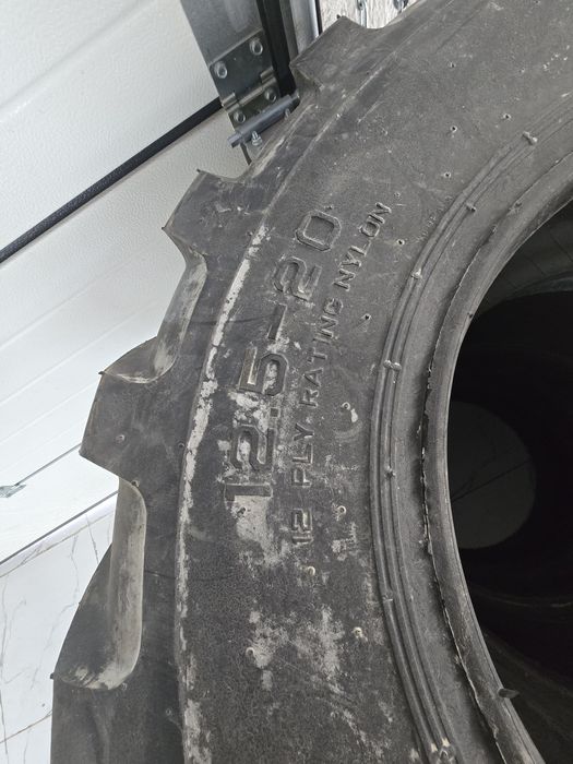 Шины трактора. PrimeX. 12,5-20