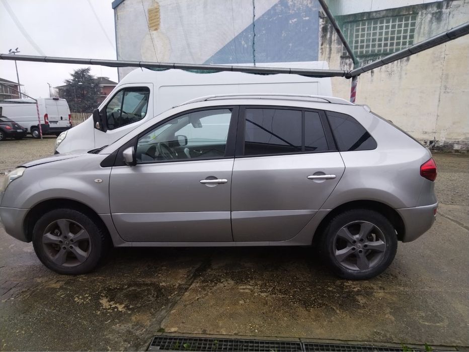 На Части Рено Колеос 2.0dci-150к, 4х4, xenon,panorama