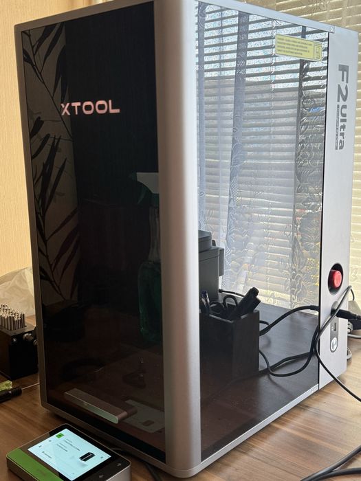 X Tool F2 Ultra  с цялата периферия