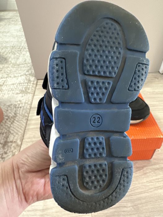 Продам ботинки 4000 т