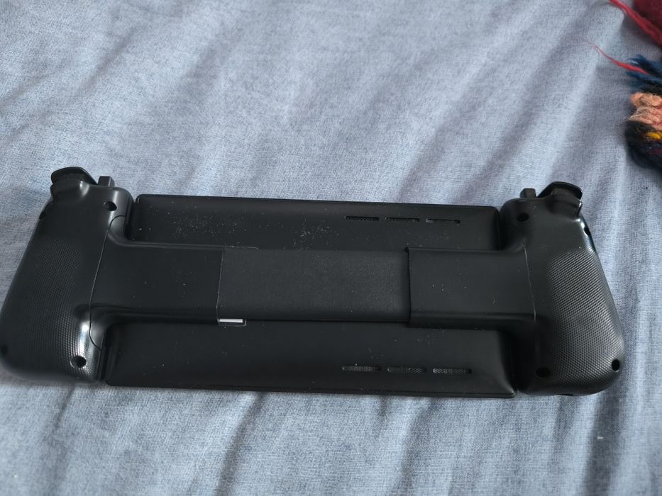 Игрова конзола Razer edge Android 128gb/144Hz в почти ново състоянuе