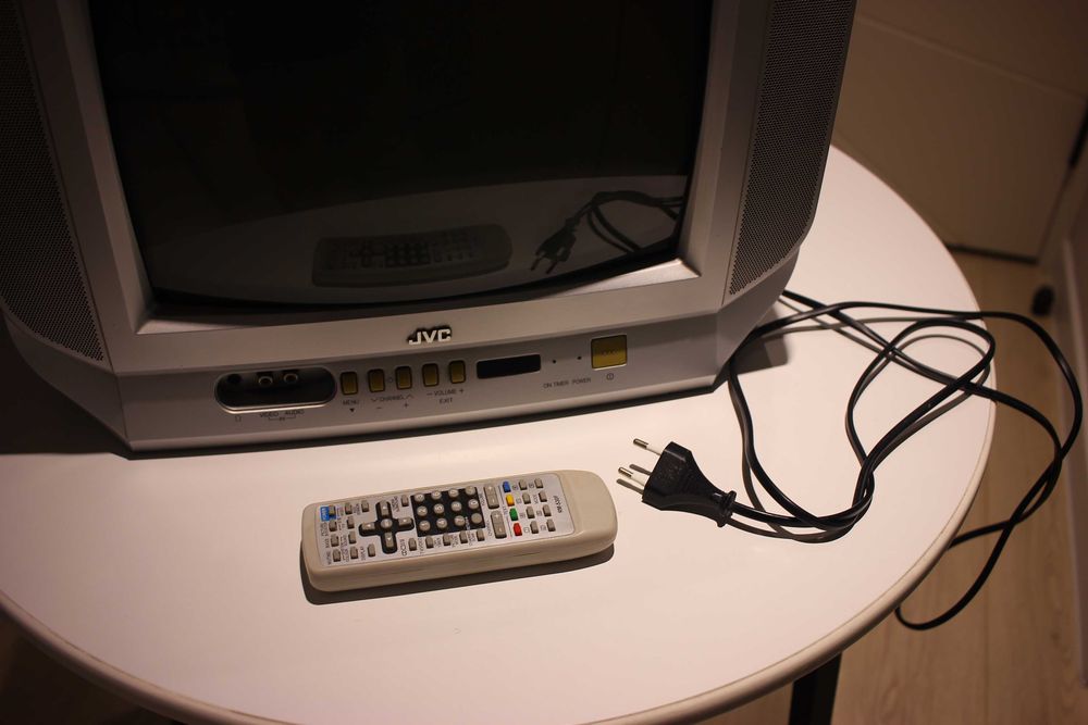 Продается ЭЛТ телевизор марки JVC AV-14FT