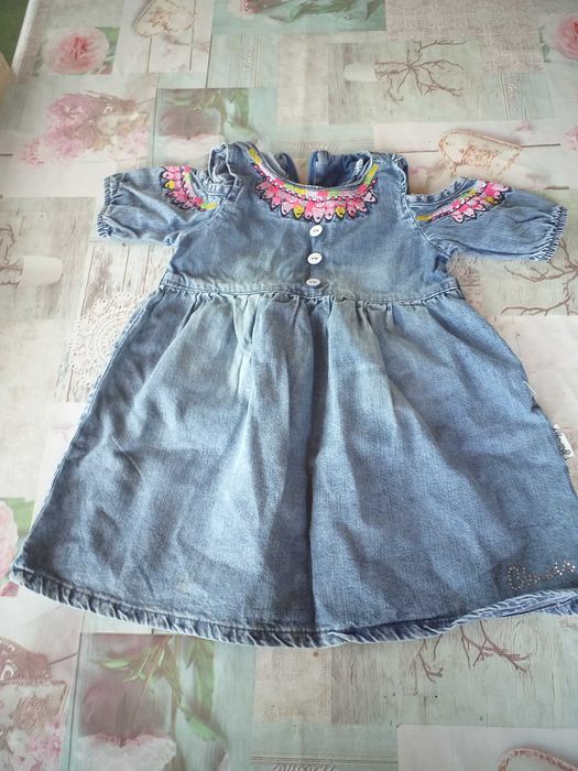 Роклички за малка дама