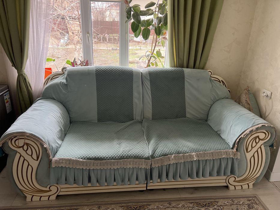 Продается диван в хорошем состояний