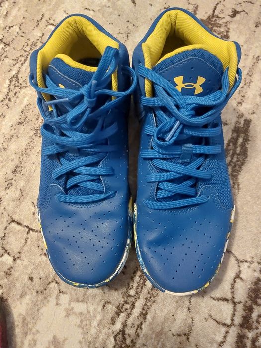 Маратонки за баскетбол Under Armour